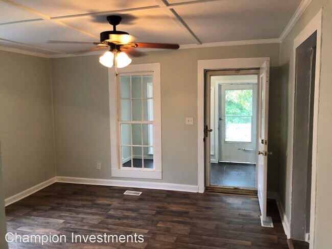 Building Photo - 3 br, 1.5 bath House - 408 Clegg St.