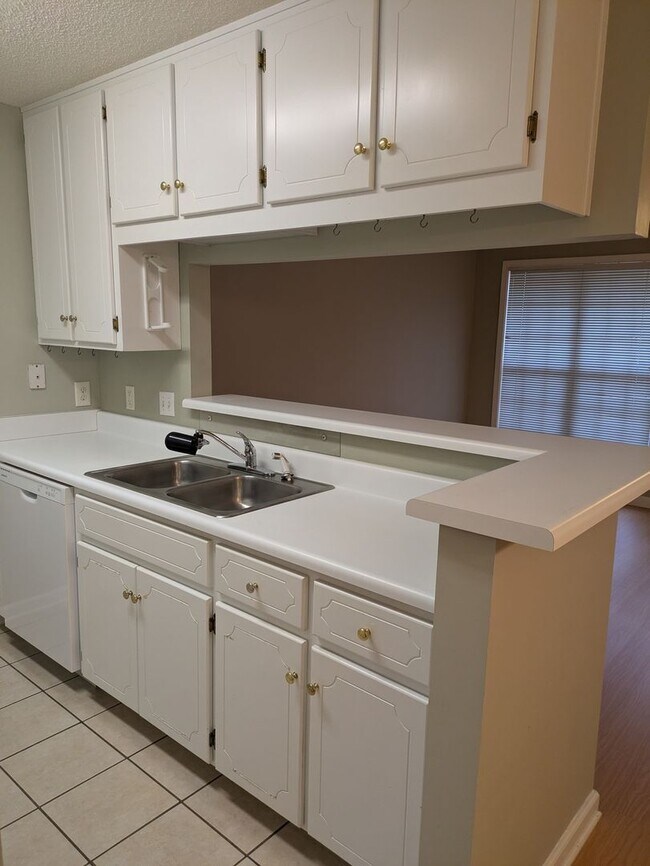 Foto del edificio - 178 Woodmere Dr