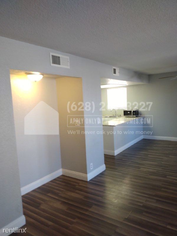 Building Photo - 2 br, 2 bath 4plex - 6245 Bellota Drive Un...
