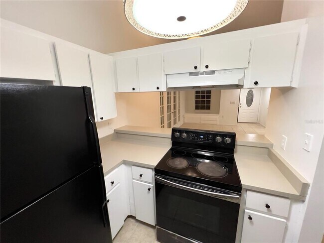 Building Photo - 9832 River Crest Ct