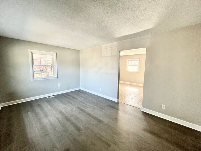 Foto del edificio - 3 bed/1.5 bath NEST in Fayetteville