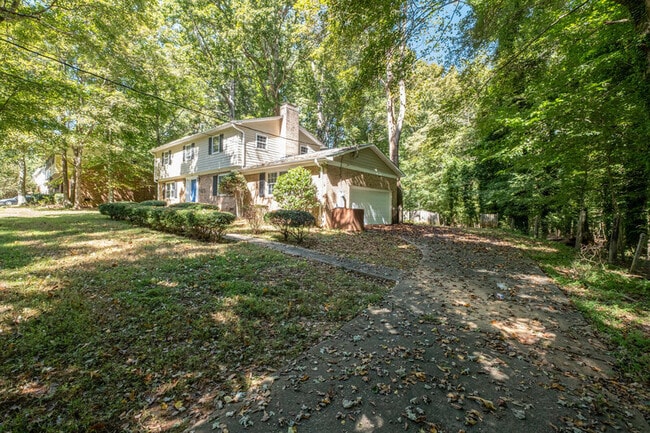 Photo - 6800 April Ln House