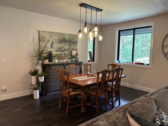 Dining room - 33414 SE 114th St