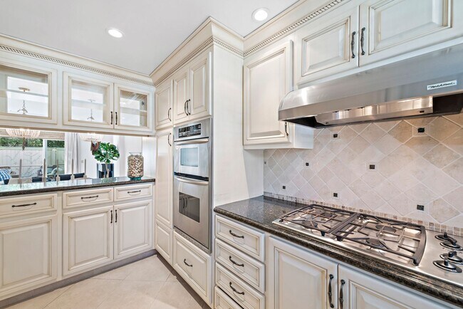 Foto del edificio - Newport Beach Townhome