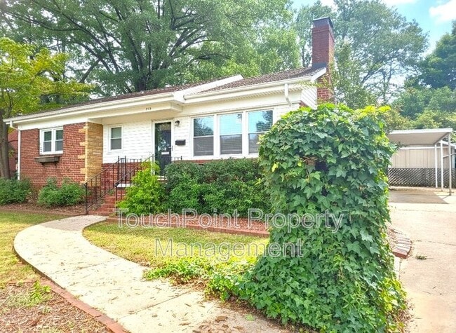 Foto del edificio - 1100 Norland Rd