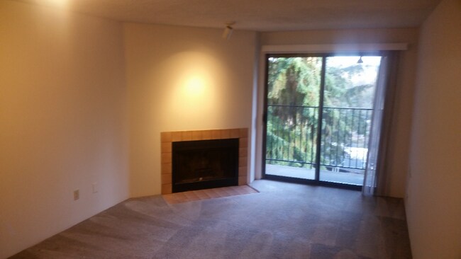 Foto del edificio - 10522 Lake City Way NE