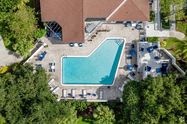 Aerial - Rosemont Siena Cove