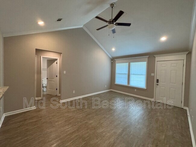 Foto del edificio - 207 Magnolia Ct