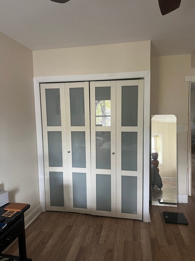 Foto del edificio - 18 E Catherine St