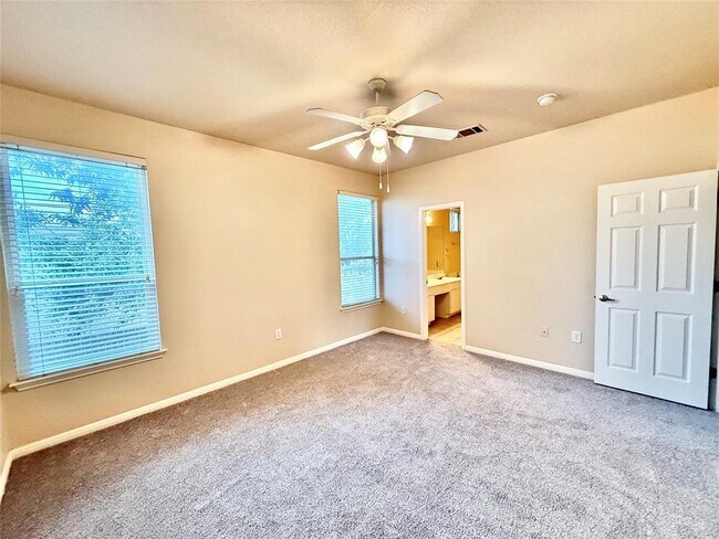 Foto del edificio - 7708 San Felipe Blvd