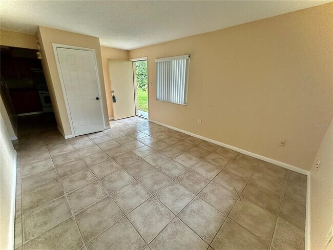 Building Photo - 2360 N Tropical Trail
