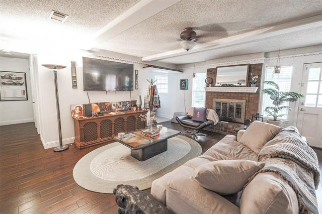 Building Photo - 133 Amory Dr