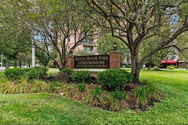 Foto del edificio - 3920 Mystic Valley Pkwy