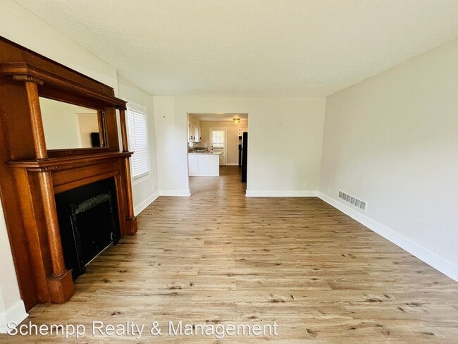 Building Photo - 3 br, 1 bath House - 4832 S. 6th Street