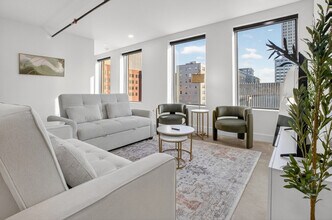 Building Photo - 100 W 5th St