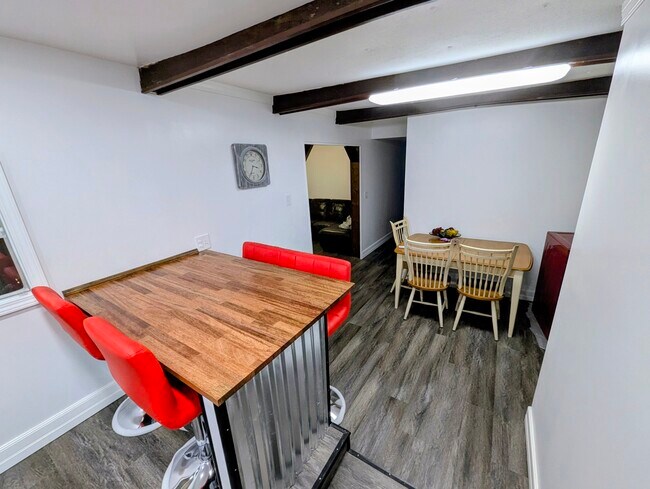 Foto del edificio - 13217 Curtis St
