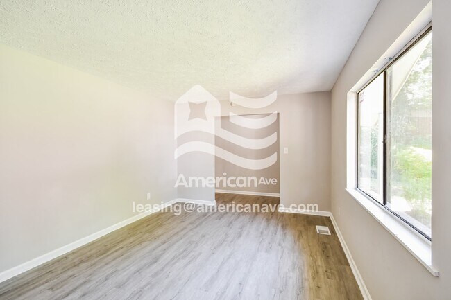 Foto del edificio - 534 Hickory Grove Rd