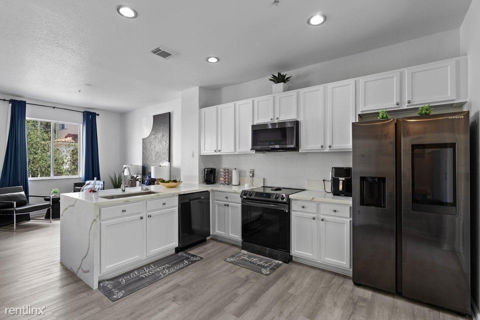 Foto principal - 3 br, 2.5 bath House - 3195 N Oasis Dr