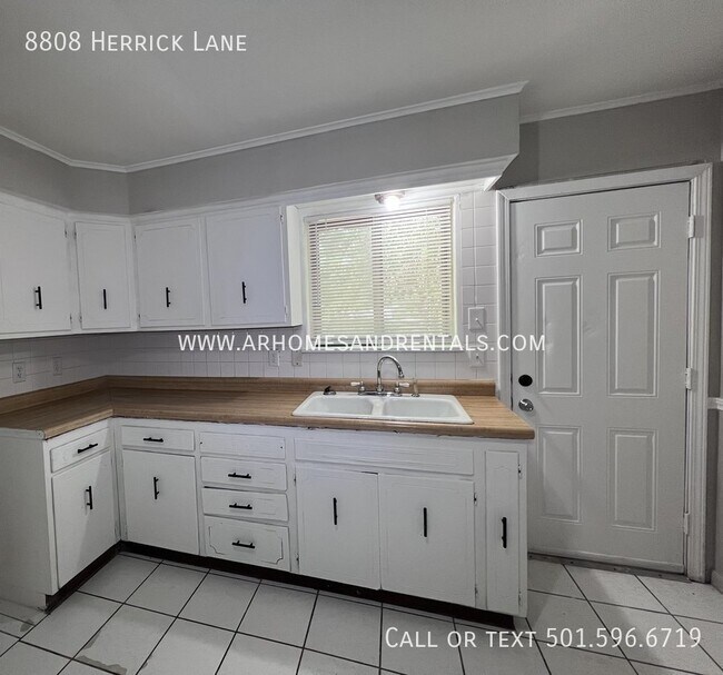 Foto del edificio - 8808 Herrick Lane | $995 | 3 beds, 1 full ...