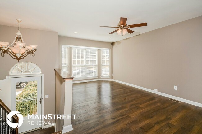 Foto del edificio - 3409-3405 5 Oaks Ct