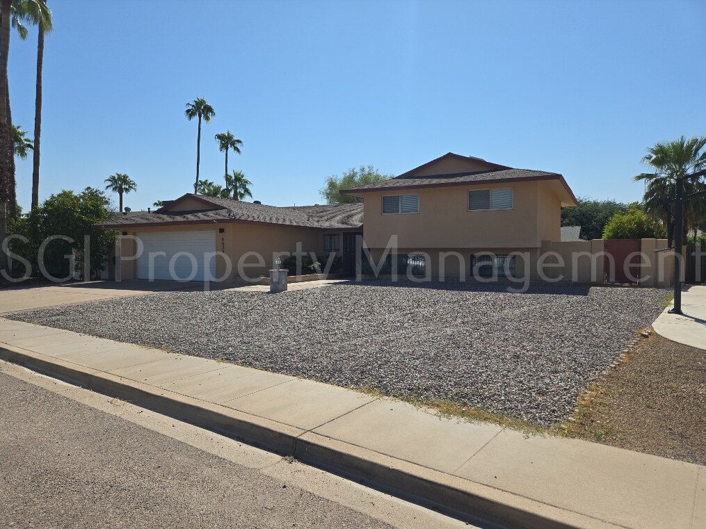 Primary Photo - Gorgeous home ready for your move in
