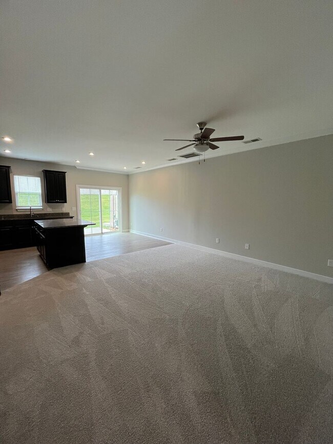 Foto del edificio - 3 Bed 2 Bath Townhome Located in Simpsonville