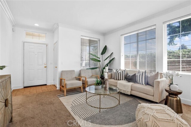 Foto del edificio - 377 E 21st St