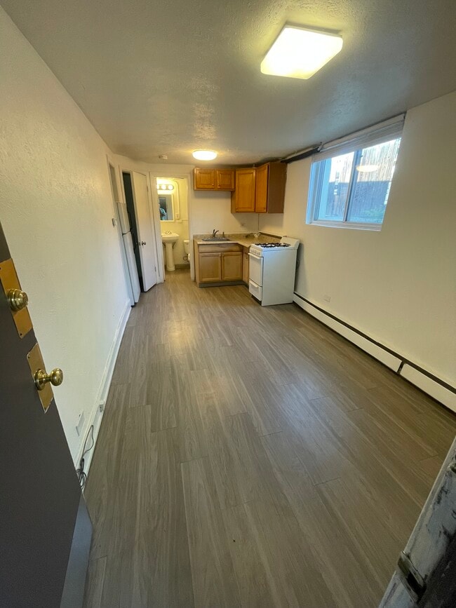 Building Photo - 2929 W 37th Ave