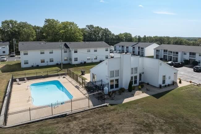 Building Photo - 132 Sandstone Ct