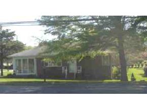 Primary Photo - 531 E Harden St