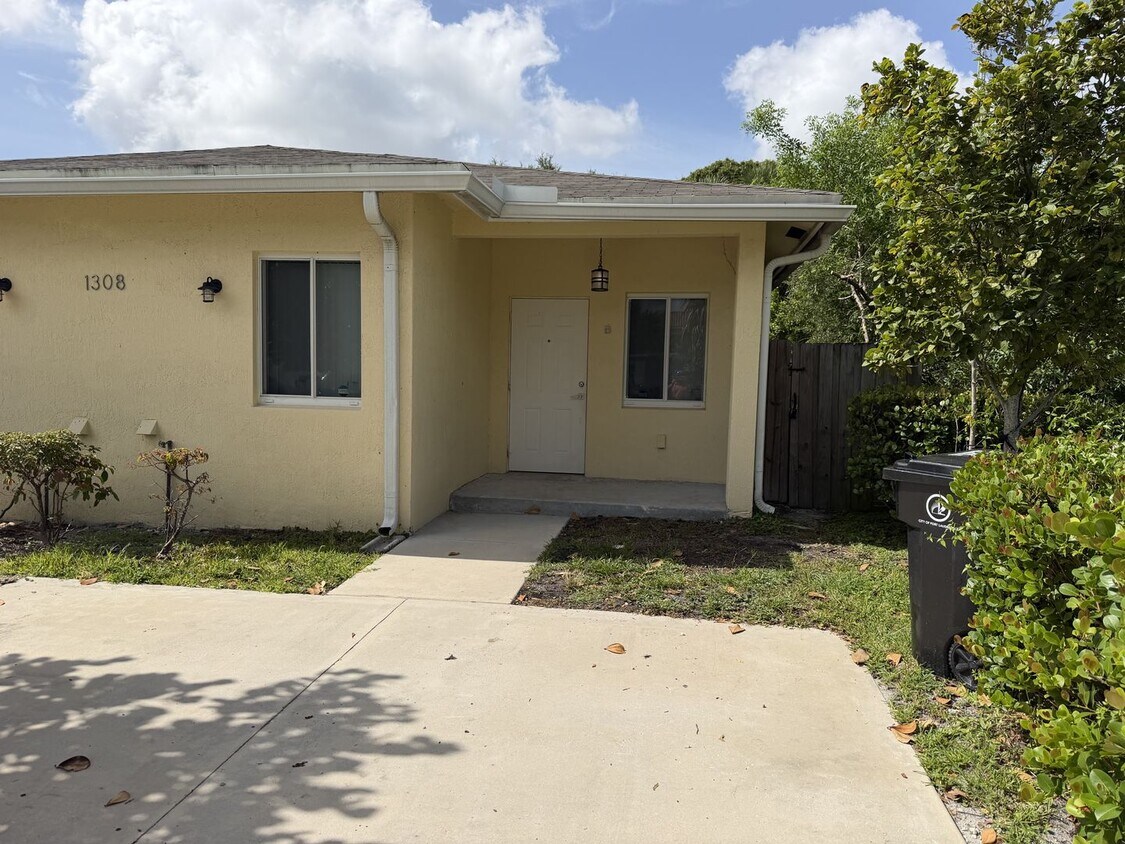 Photo - 1308 NW 2nd Street