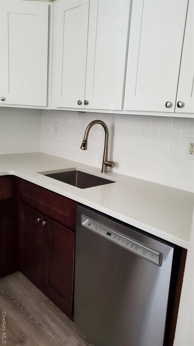 Foto del edificio - 101 Sylvan Ave