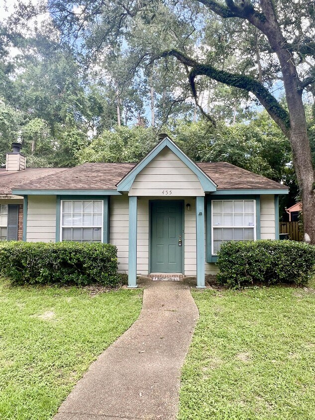Primary Photo - 455 Richview Park Cir E