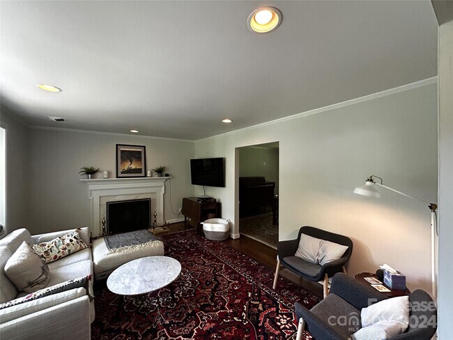Building Photo - 5441 Wintercrest Ln