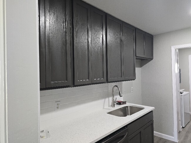 Photo - 920 Lindy Ct Apartment