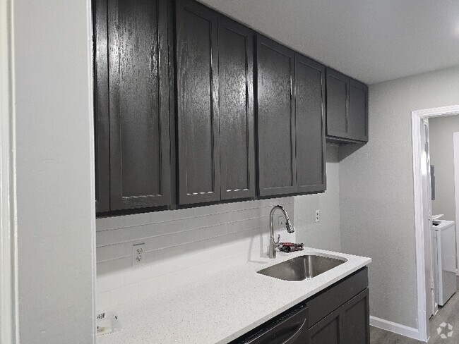 Building Photo - 920 Lindy Ct
