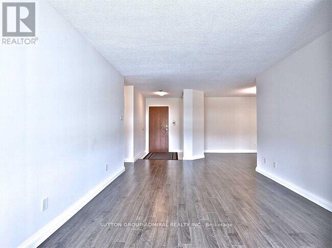 Photo du bâtiment - 120 Promenade Cir