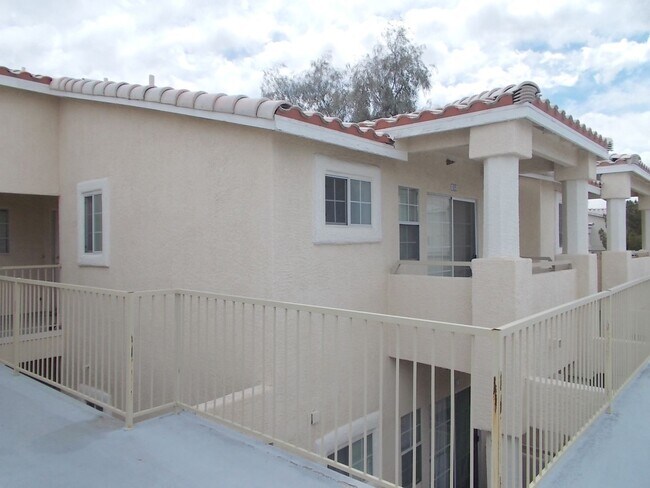 Building Photo - 1825 Cutlass Dr