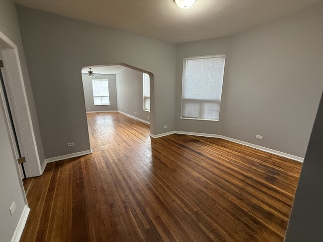 Foto del edificio - 232 N Leamington Ave
