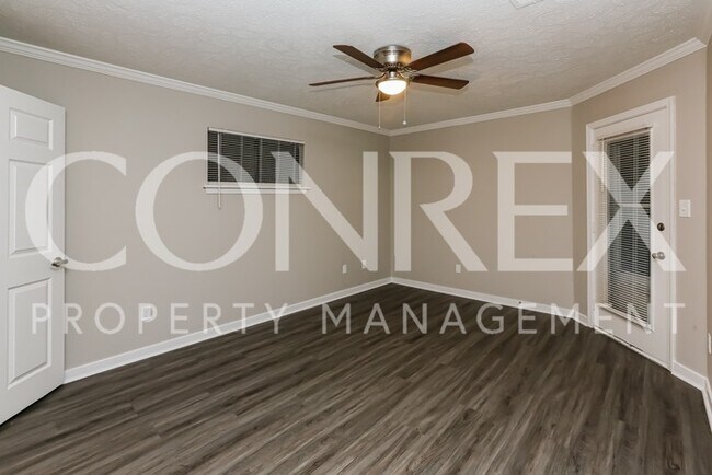 Building Photo - New Conrex Renovation