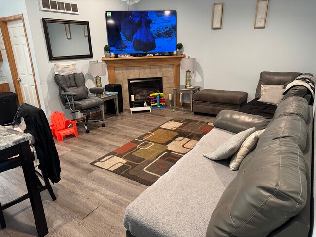 Foto del edificio - 1440 Greyson Ln