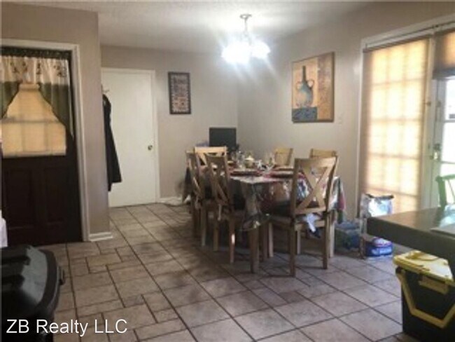 Foto del edificio - 3 br, 2 bath House - 813 Terra Ave