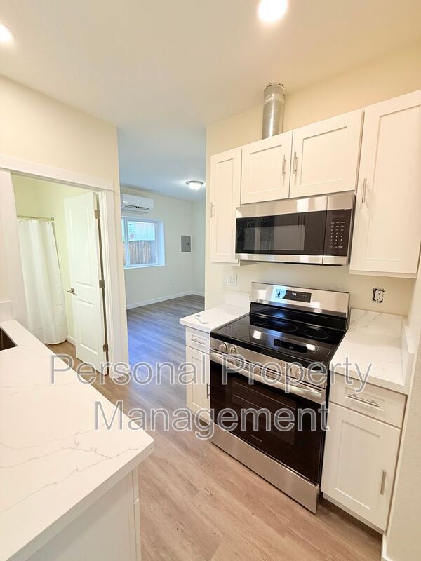 Foto del edificio - 3401 E 18th St