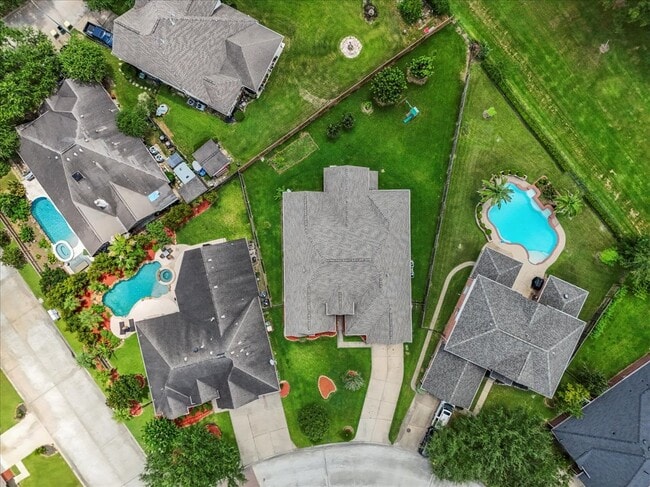 Building Photo - 2758 Laguna Pointe Dr