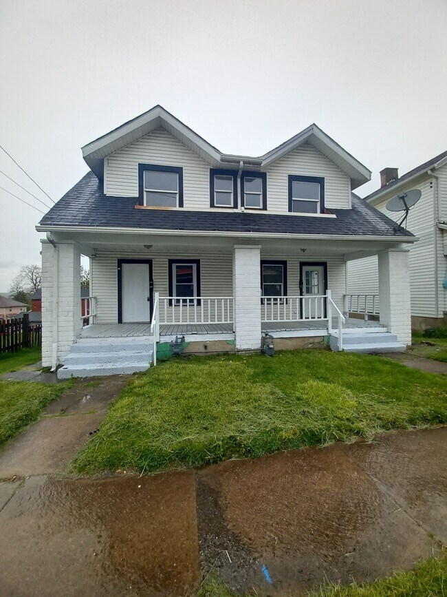 Foto del edificio - 823 - 823 1/2 Harrison St