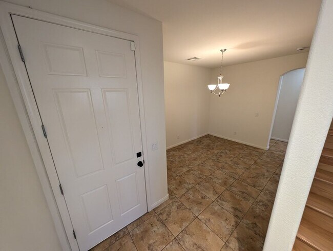 Foto del edificio - 7931 N Kelburn Hill St