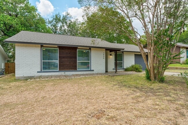 Building Photo - 7404 Lunar Dr
