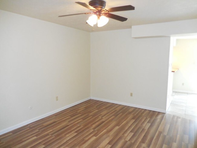 Building Photo - 534 Alegre Vista Dr