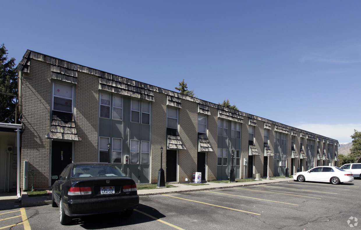 Building Photo - Brook Hollow Apartments