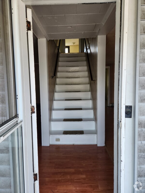 Apartments under 3,000 in Port Matilda PA 4 Rentals